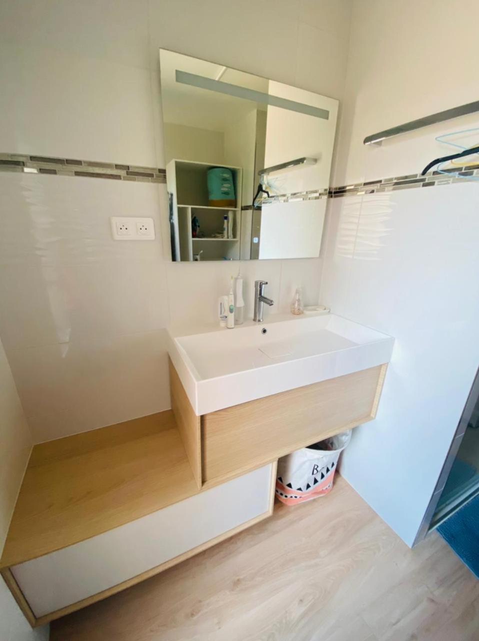 Face A La Mer Avec Clim, Wifi, Parking 르발카레스 외부 사진